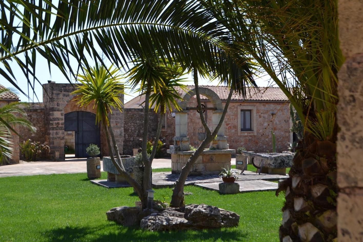 Tenuta Masseria & Spa Chicco Rizzo 스테르나티아 외부 사진